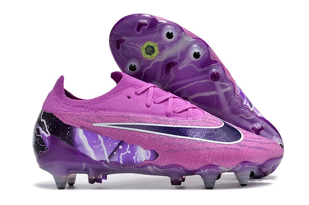 Nike Phantom GX Elite Low-Top SG-PRO Anti Clog Thunder Pack - Purple/White/Black Nike Phantom GX Elite Low-Top SG-PRO Anti Clog Thunder Pack - Purple/White/Black